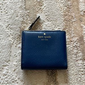 Kate spade purse with coin holder and ID